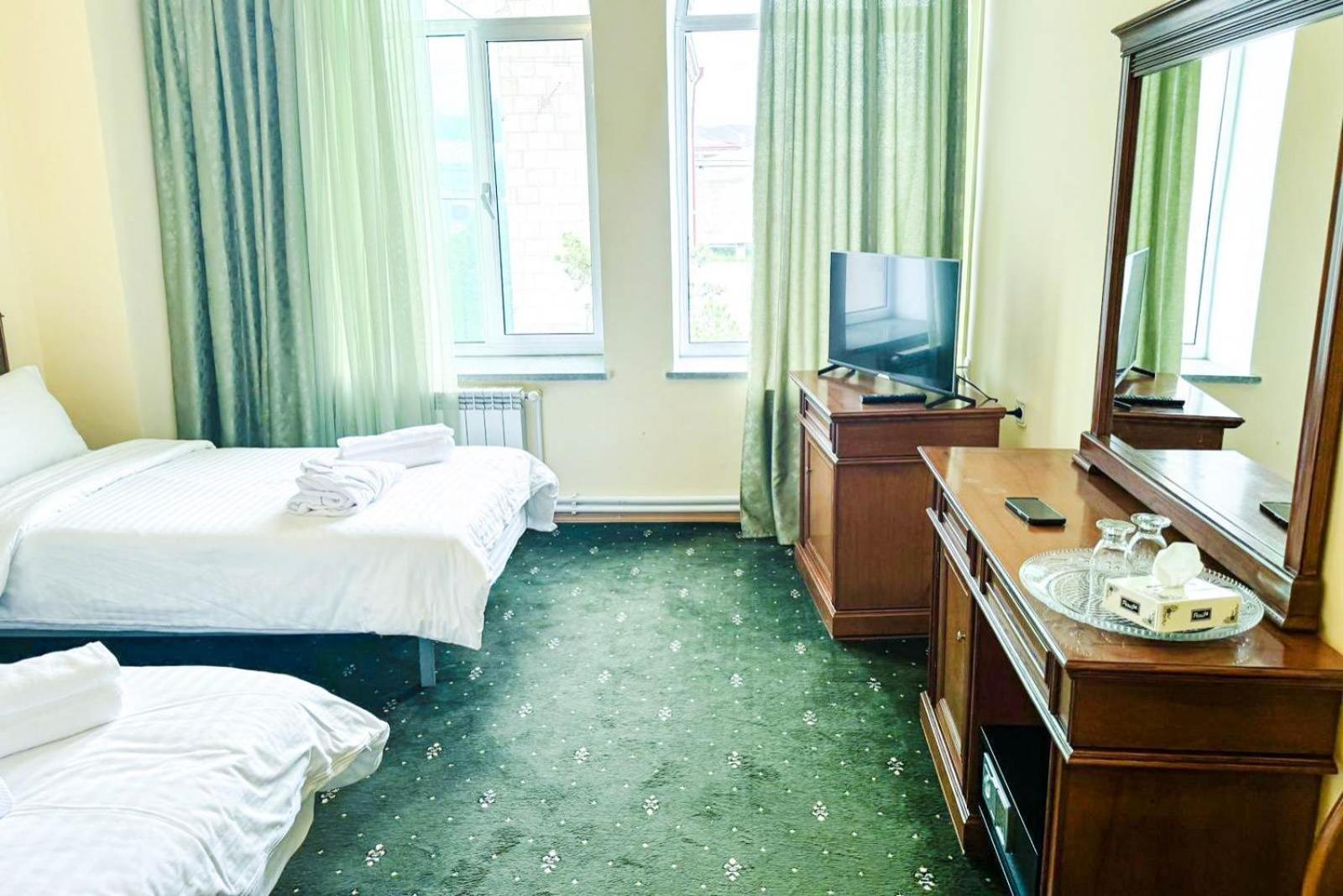 Lalaner Hotel Sisian Esterno foto