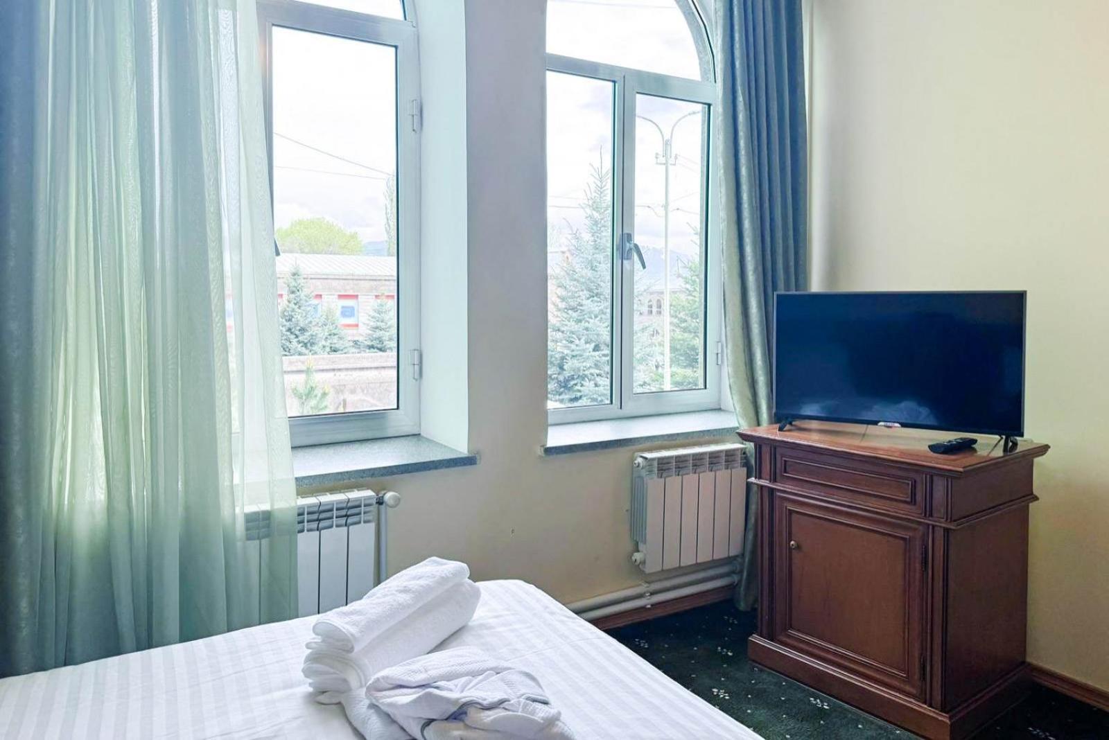 Lalaner Hotel Sisian Esterno foto