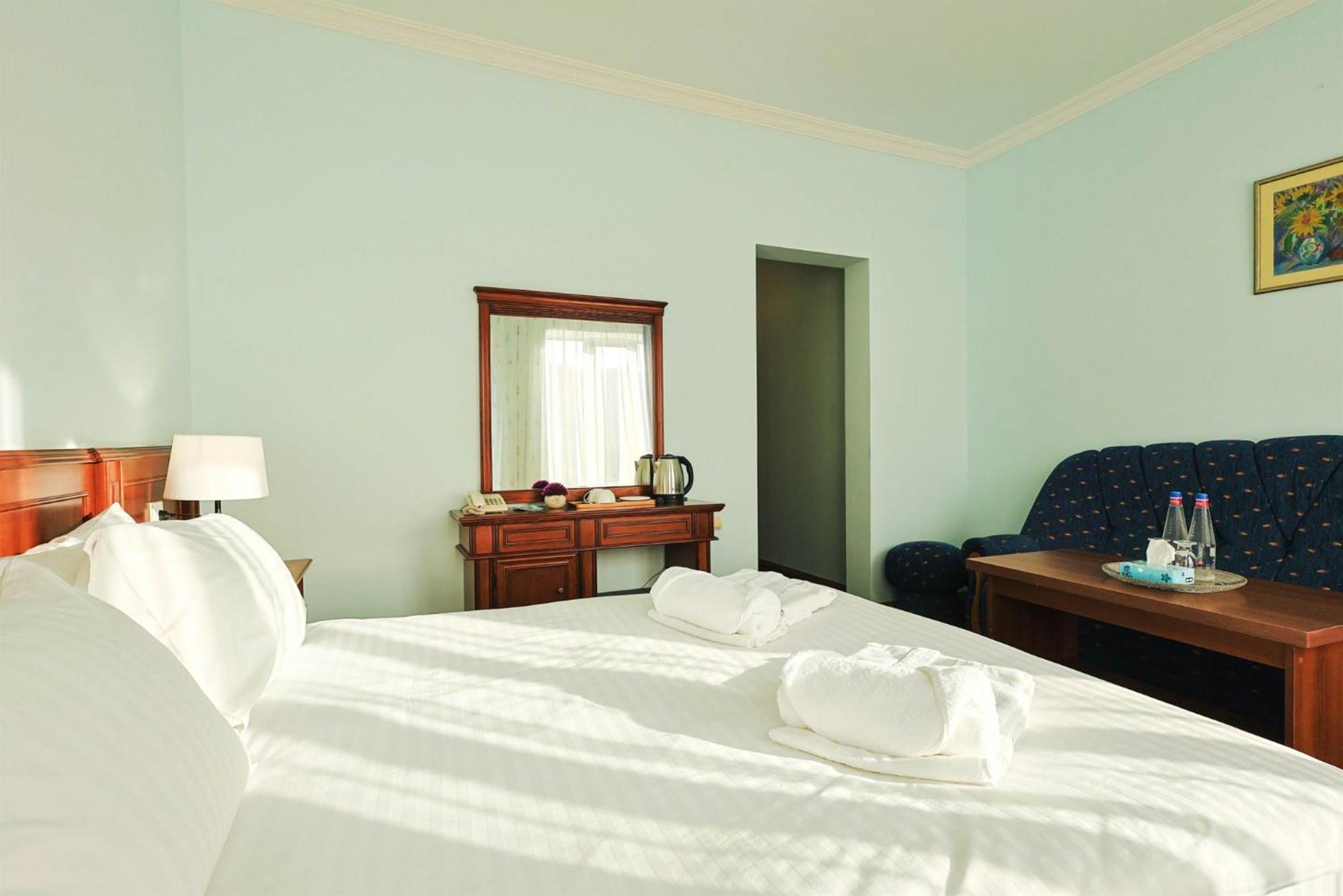 Lalaner Hotel Sisian Esterno foto