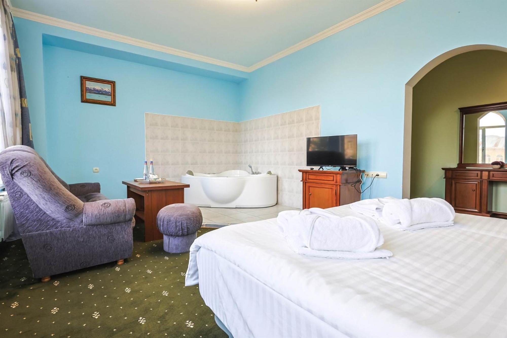 Lalaner Hotel Sisian Esterno foto